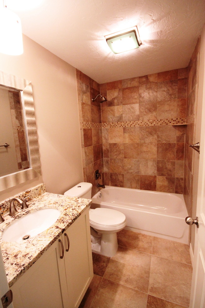 Bathroom - traditional bathroom idea in Tampa