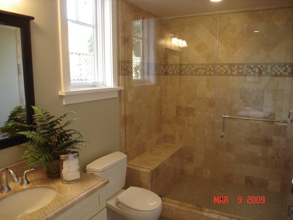 Immagine di una stanza da bagno american style