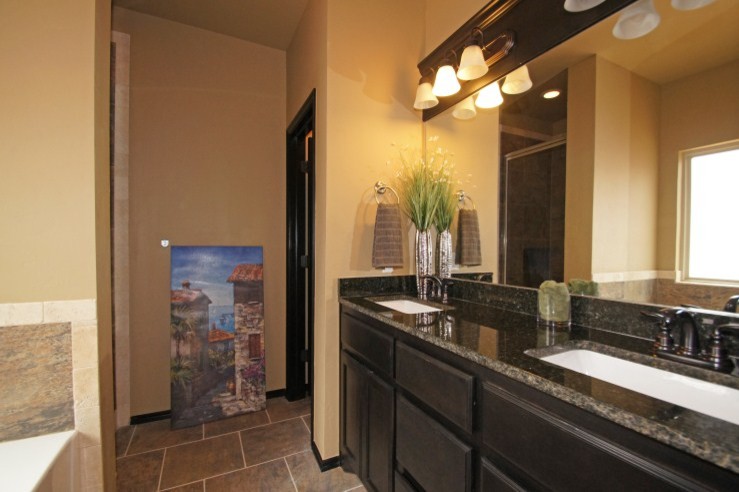 Example of a trendy bathroom design in Oklahoma City