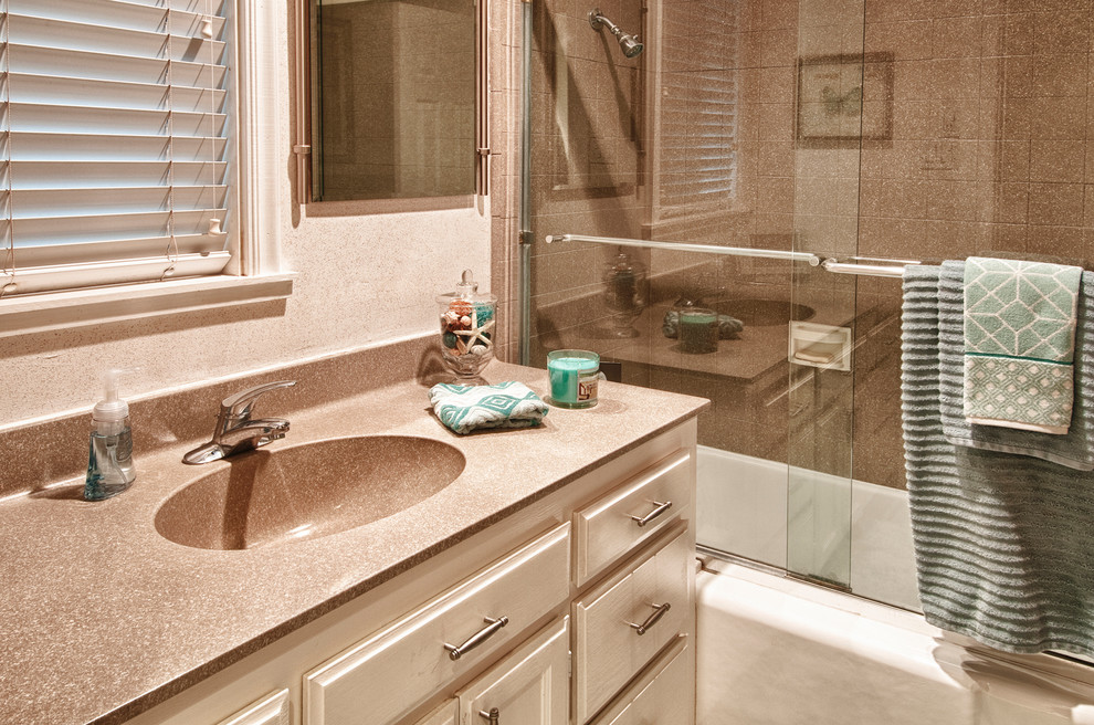 Inspiration for a timeless bathroom remodel in Orange County
