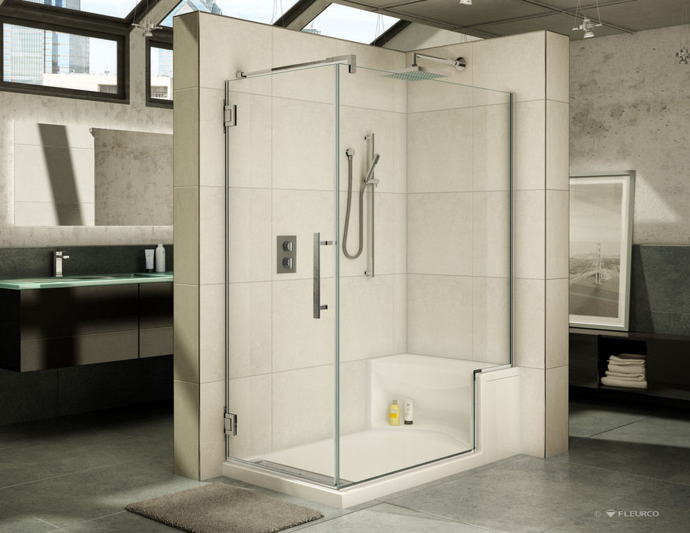 Ispirazione per una stanza da bagno padronale classica di medie dimensioni con doccia ad angolo e pavimento con piastrelle in ceramica