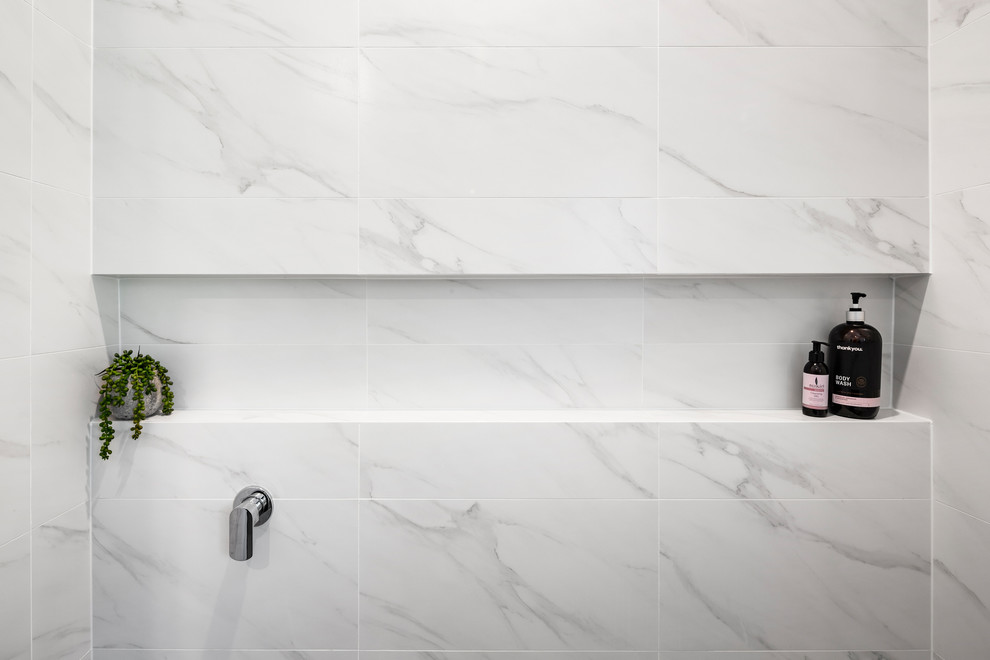 A + D Residence Contemporary Bathroom Canberra Queanbeyan by