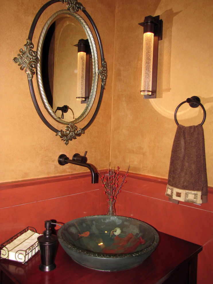 ロサンゼルスにあるエクレクティックスタイルのおしゃれな浴室の写真