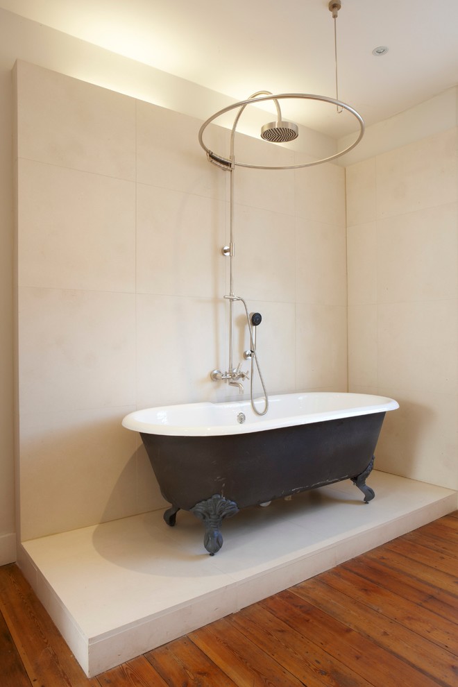 Design ideas for a medium sized contemporary ensuite bathroom in Berkshire with white cabinets and marble worktops.