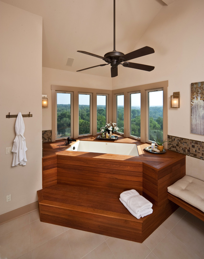 Стильный дизайн: ванная комната в стиле рустика с полновстраиваемой ванной - последний тренд