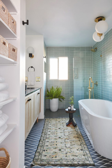A Vintage Splendor Master Bathroom Tiles Reveal Mid Century Badezimmer Los Angeles Von Fireclay Tile Houzz