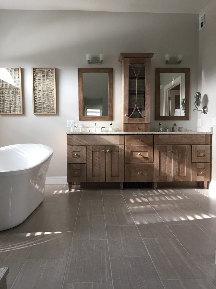 Inspiration for a transitional bathroom remodel in Providence