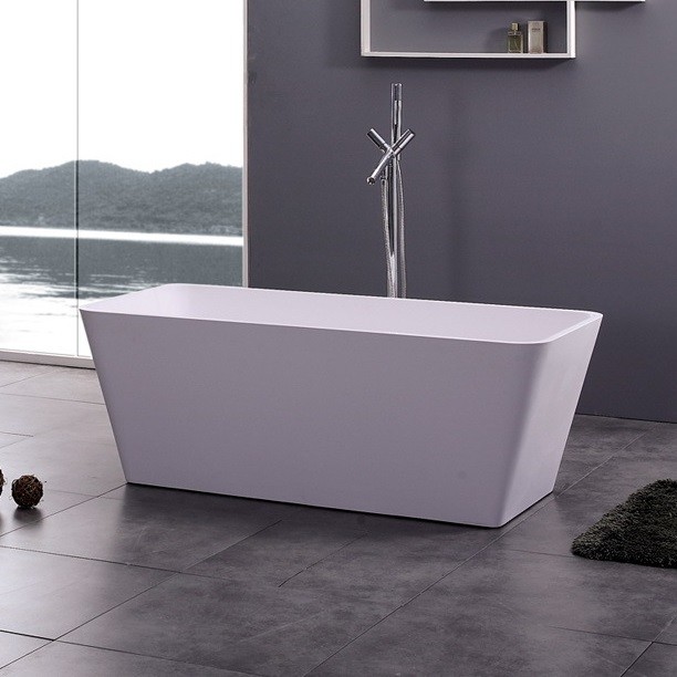 Exemple d'une grande salle de bain principale tendance avec une baignoire indépendante, un mur gris et un sol gris.