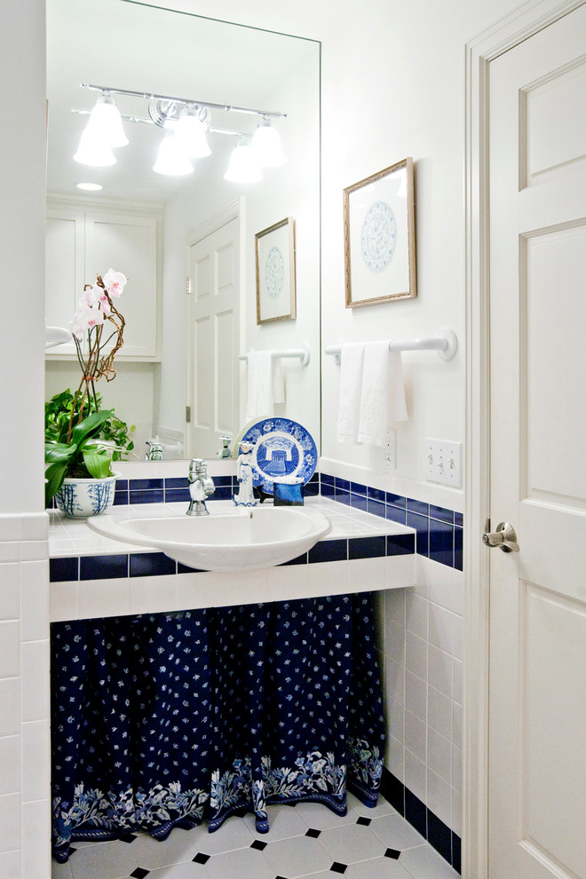 Inspiration for a transitional bathroom remodel in Wichita