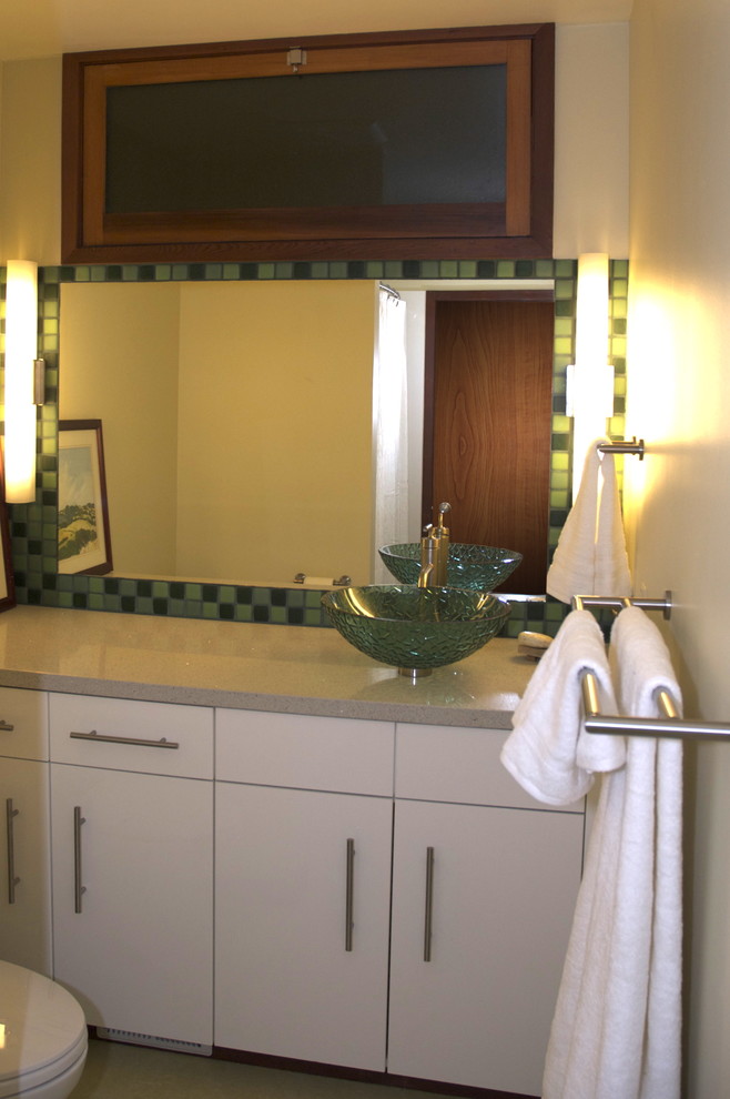 Alameda MidCentury Modern Guest Bathroom Modern Bathroom San
