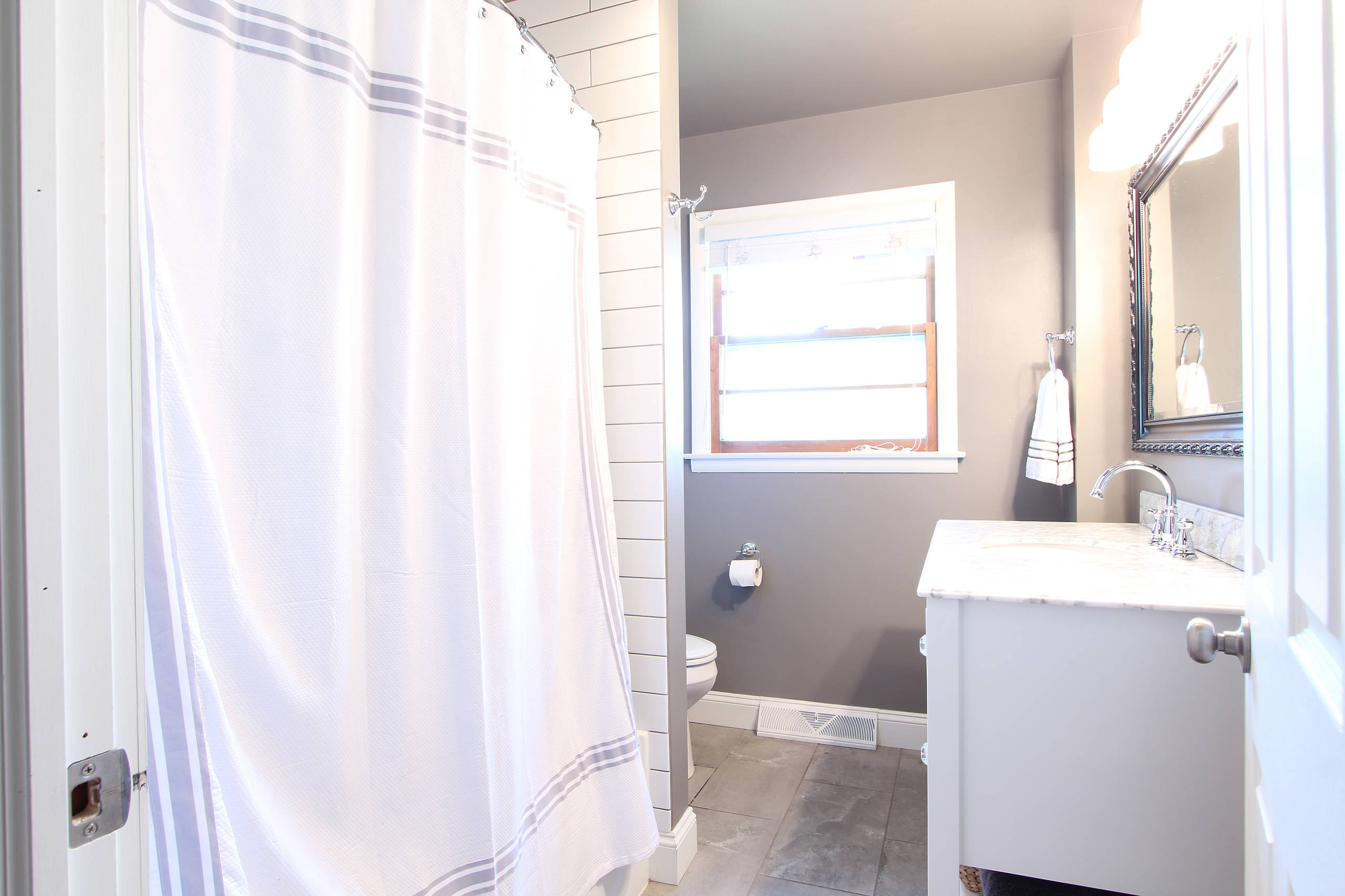 Alcove Bathtub With Curved Shower Curtain Rod Transitional Bathroom Other By Denise Quade Design Houzz