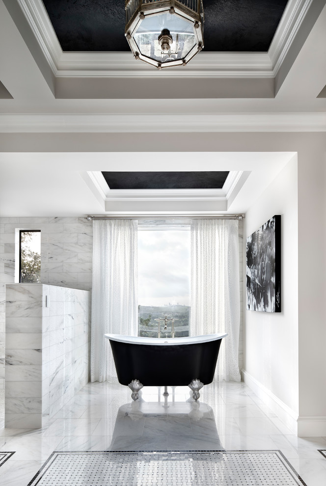 На фото: огромная главная ванная комната в стиле неоклассика (современная классика) с ванной на ножках, угловым душем, мраморной плиткой, мраморным полом, мраморной столешницей и открытым душем с