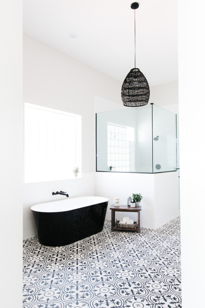 Inspiration for a contemporary bathroom in Phoenix.
