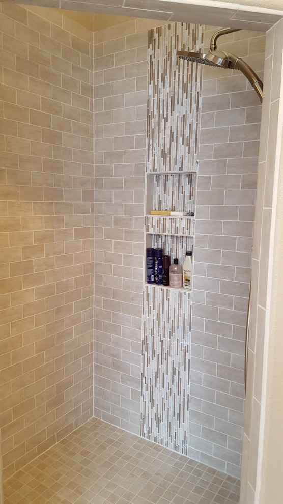 Antigo, WI Home Remodel Phase 1 Main Level Transitional Bathroom