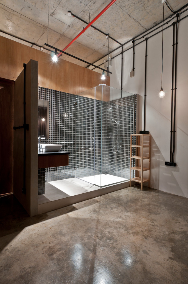 This is an example of a modern bathroom in Singapore.