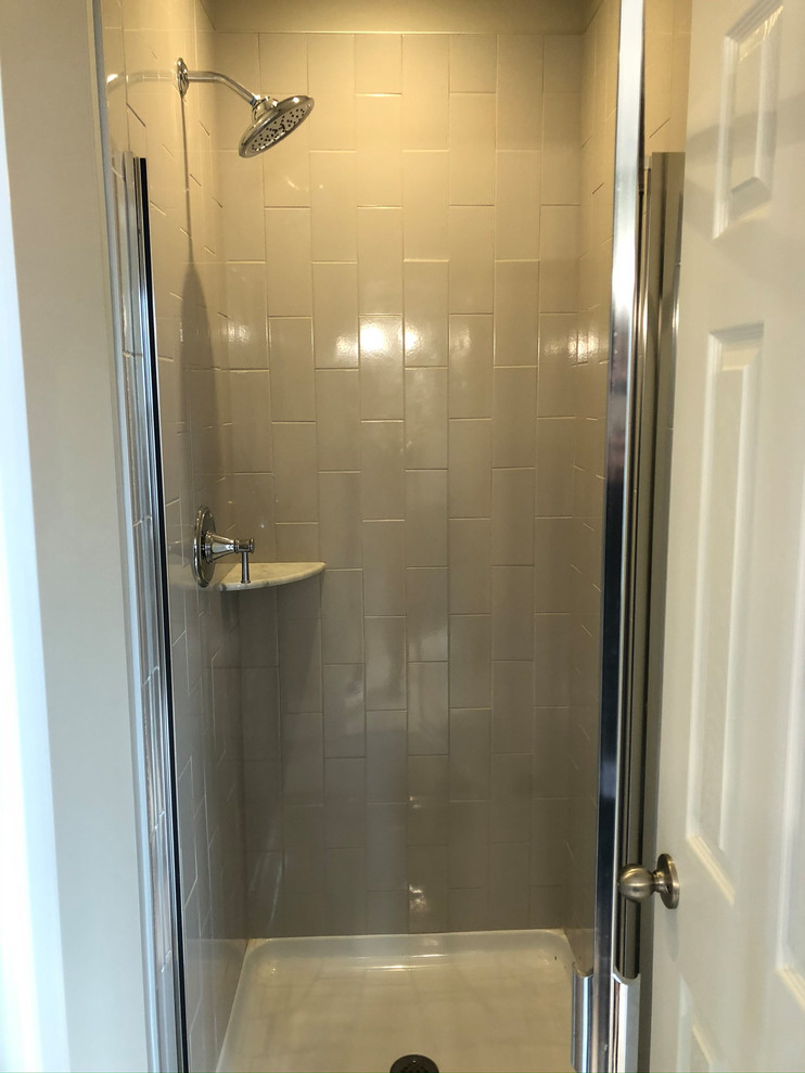 29+ Modern Chic: Luxury Bathroom Decor Ideas for Apartments - Luxury Apartment Renovation Shower Design