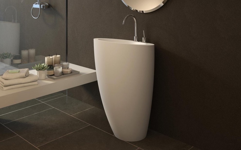 Idee per una stanza da bagno padronale design di medie dimensioni con lavabo a colonna