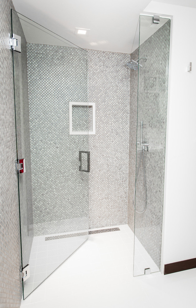 Retro ensuite bathroom in Salt Lake City with flat-panel cabinets, medium wood cabinets, white tiles, glass sheet walls, white walls, terrazzo flooring and quartz worktops.