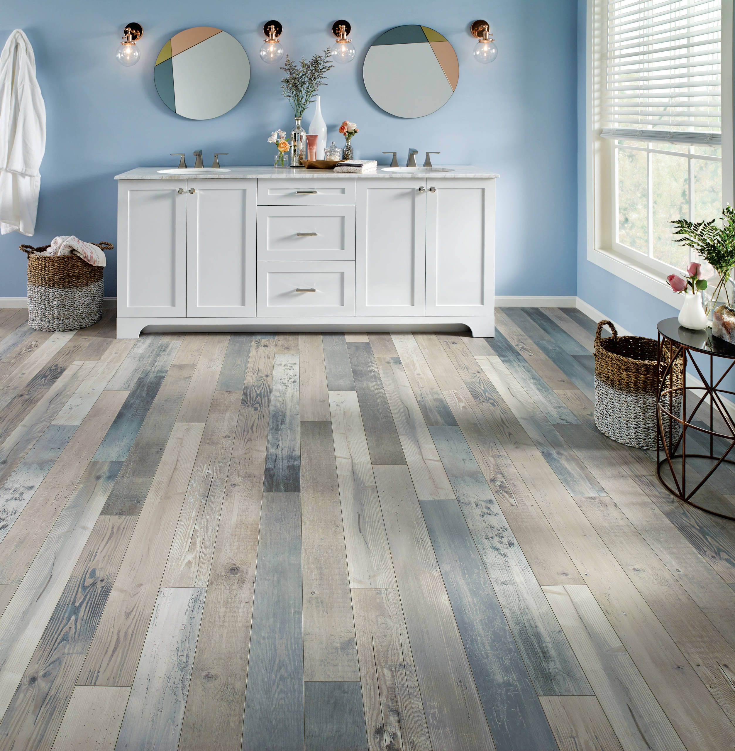75 Vinyl Floor Bathroom with White Cabinets Ideas You'll Love - March, 2022  | Houzz