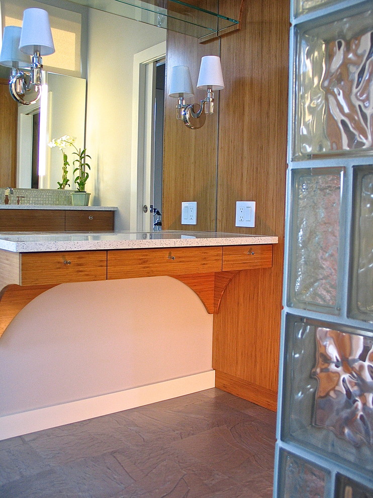 Idée de décoration pour une petite salle de bain principale minimaliste en bois brun avec un lavabo encastré, un placard à porte plane, un plan de toilette en quartz modifié, une douche à l'italienne, WC séparés, un carrelage blanc, un carrelage en pâte de verre, un mur gris et un sol en linoléum.
