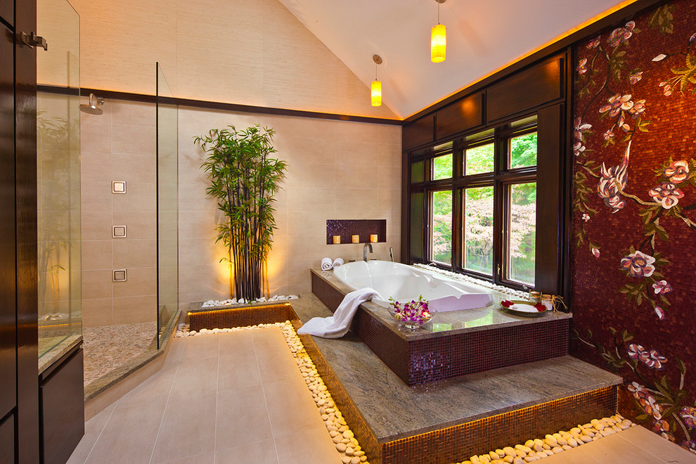 Inspiration pour une salle de bain principale asiatique avec une baignoire posée, une douche d'angle, un carrelage multicolore et une fenêtre.
