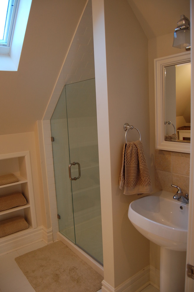 Inspiration for a contemporary bathroom remodel in Toronto