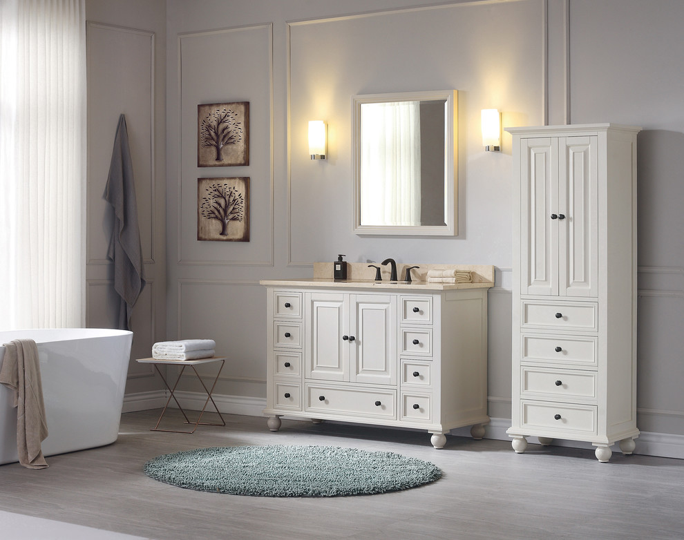 Idéer för ett litet amerikanskt badrum med dusch, med möbel-liknande, vita skåp, ett fristående badkar, beige väggar, klinkergolv i keramik, ett undermonterad handfat och marmorbänkskiva