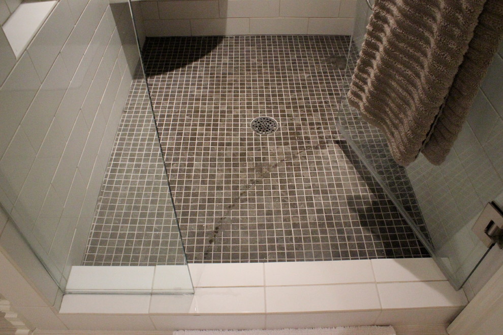 Bathroom - transitional bathroom idea in Birmingham