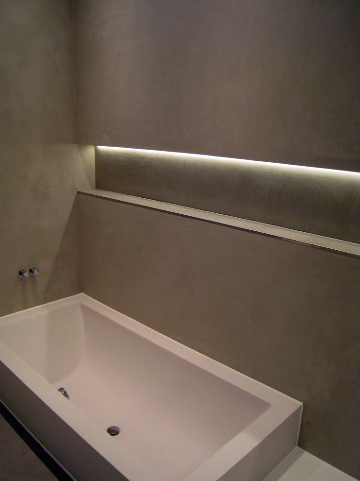 Inspiration för ett mycket stort funkis badrum, med grå väggar