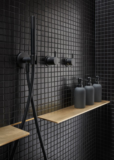 22 Black Bathroom Décor That Proves Black Is Back