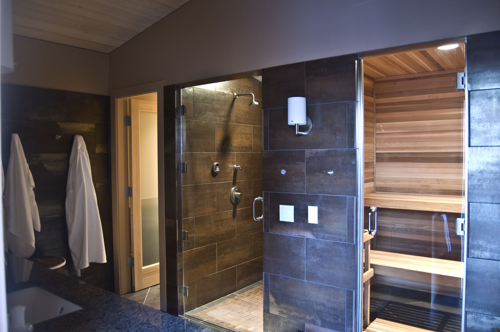 Example of a mountain style sauna design in Seattle