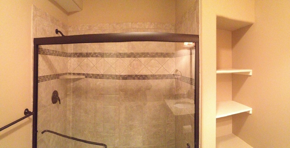 This is an example of a traditional bathroom in Kansas City.