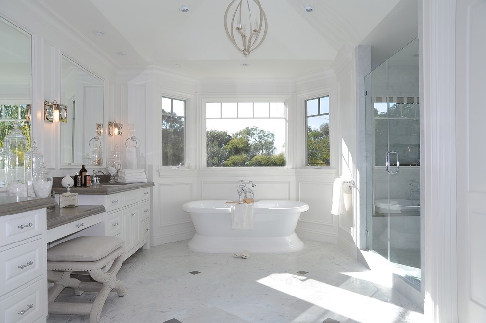 Idee per una stanza da bagno stile marinaro