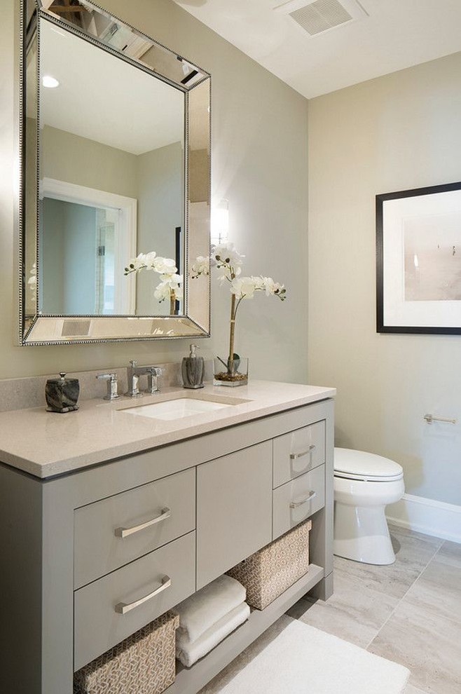 Kleines Modernes Badezimmer mit beigen Fliesen, beiger Wandfarbe, Einbauwaschbecken, Marmor-Waschbecken/Waschtisch und bunter Waschtischplatte in Raleigh