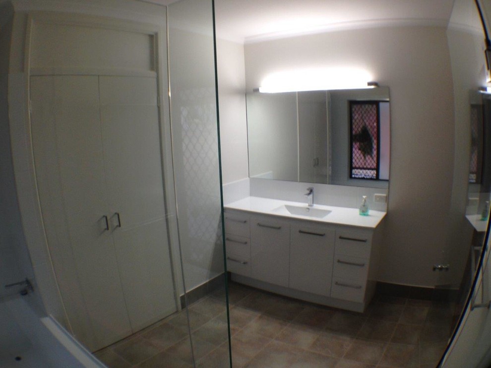 Bathroom & Ensuite Renovation, Redlynch, Cairns Modern Bathroom