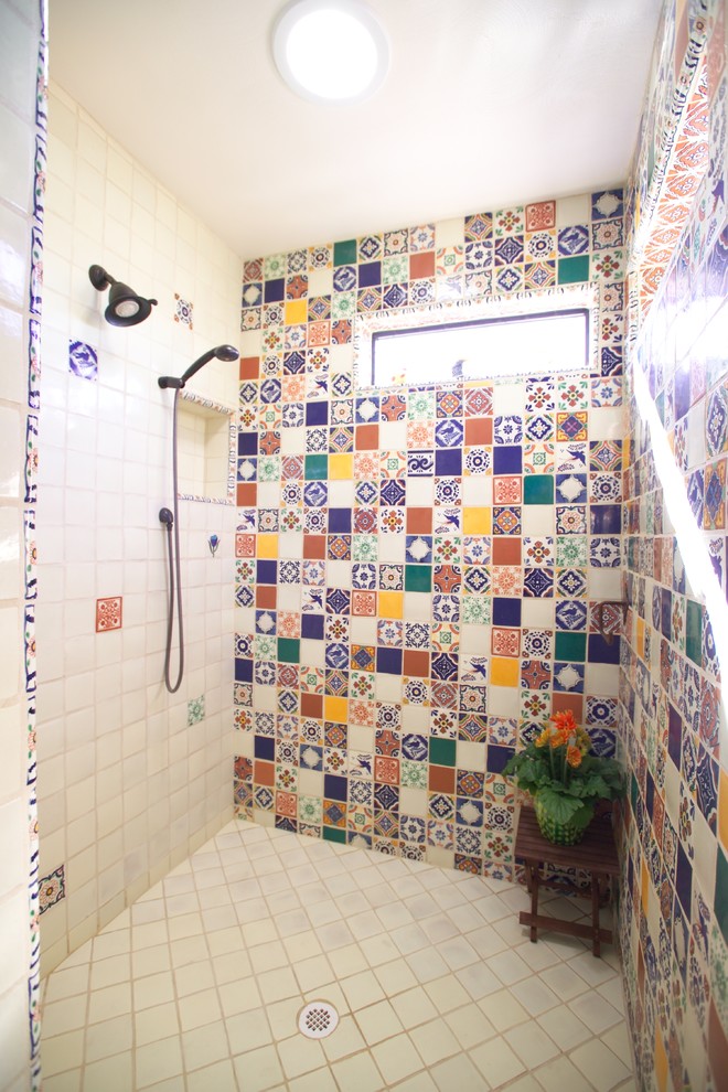 Tuscan bathroom photo in Phoenix