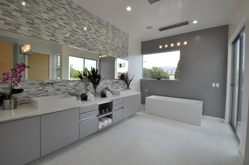 Foto de cuarto de baño contemporáneo de tamaño medio