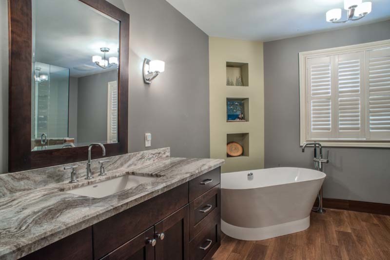 Bathroom makeover Traditional Bathroom Toronto by Porter