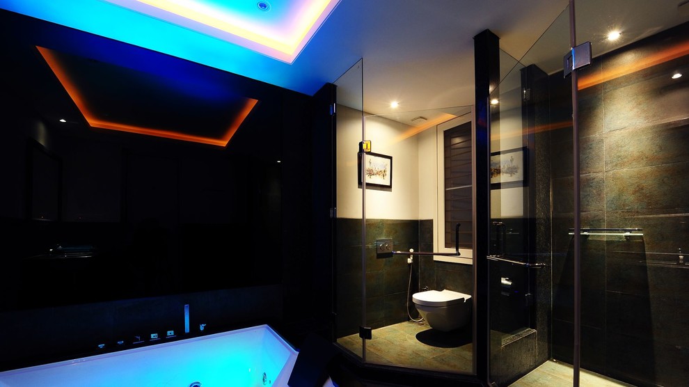 This is an example of a bathroom in Hyderabad.