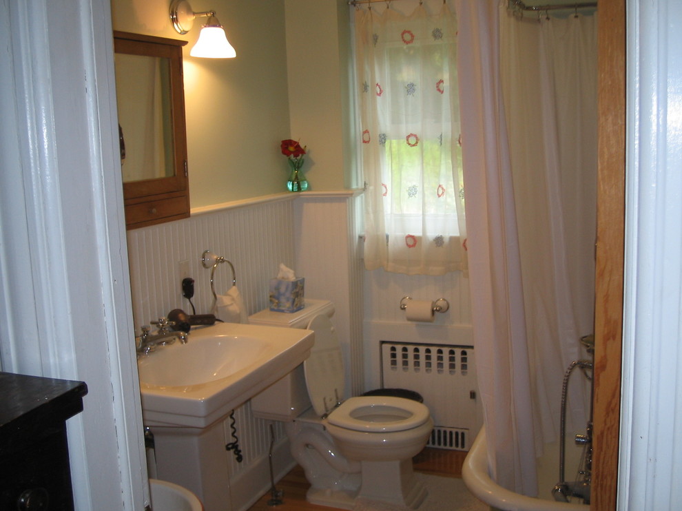 Foto di una piccola stanza da bagno stile americano