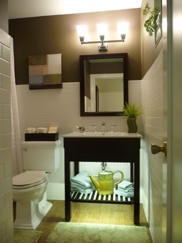 Example of an eclectic bathroom design in DC Metro