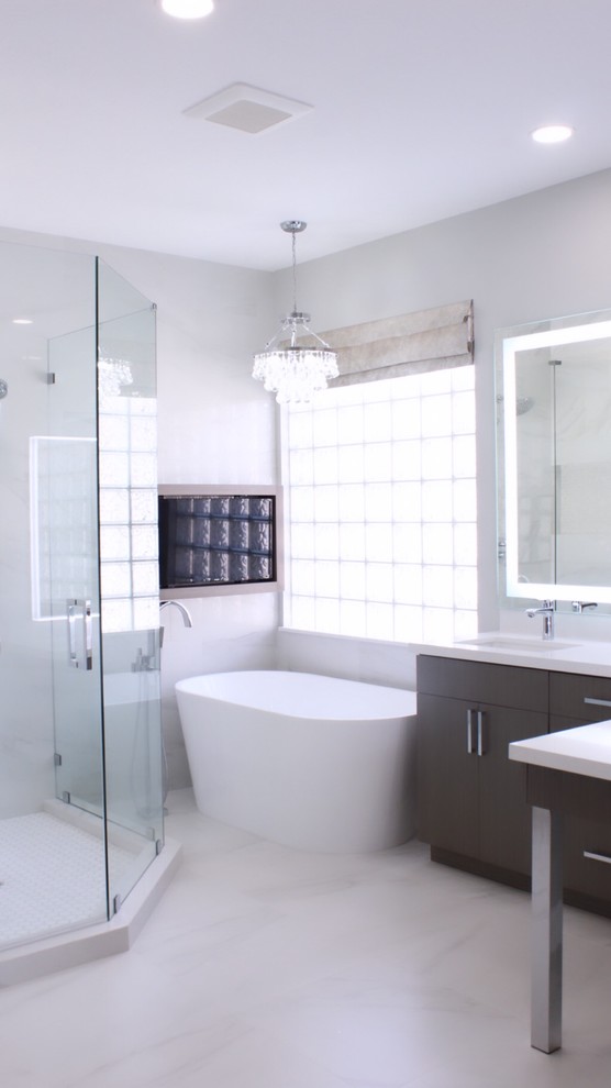 bathroom Remodeling - Bathroom - Miami - by Villa's Construction ...
