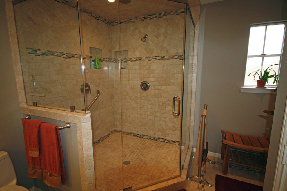 Example of a mid-sized classic master beige tile and ceramic tile ceramic tile corner shower design in Houston with an undermount sink, beaded inset cabinets, white cabinets, granite countertops, a one-piece toilet and green walls