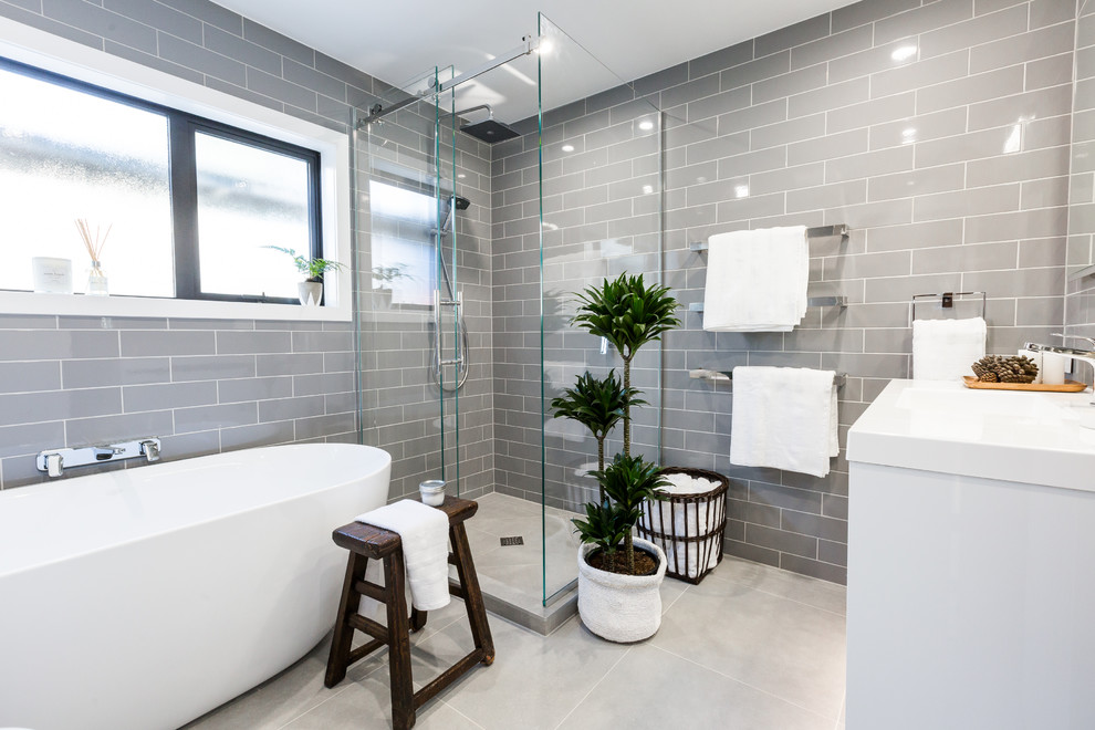 Example of a trendy bathroom design in Auckland