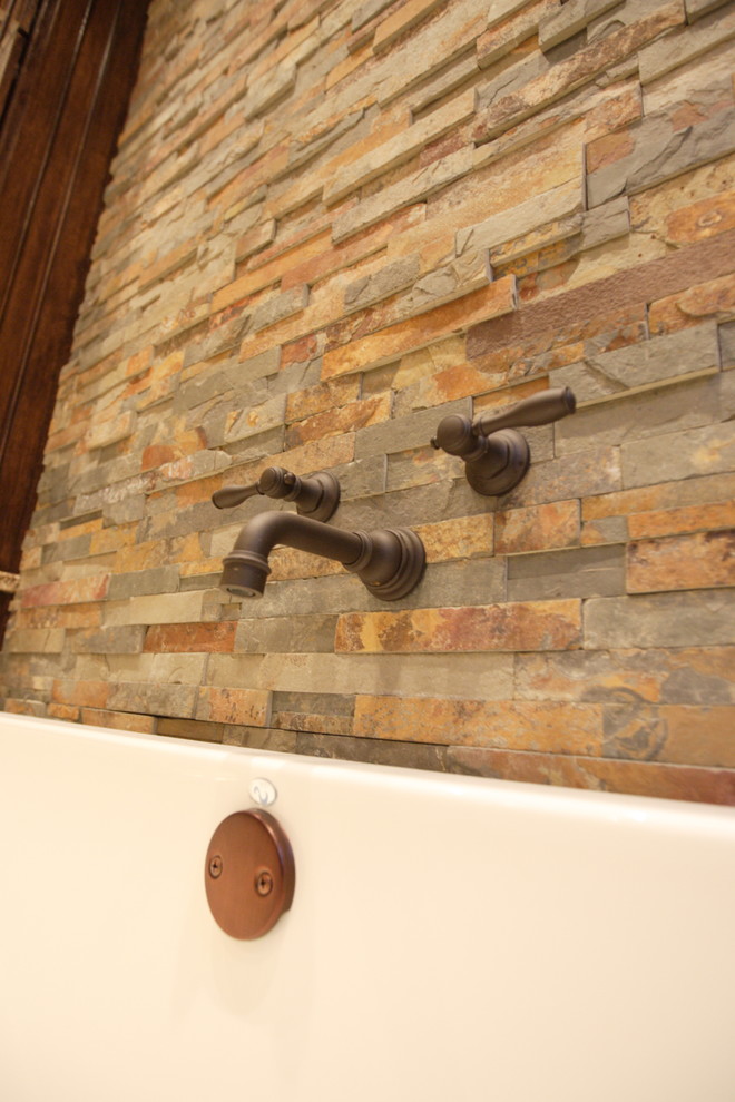 Example of a classic bathroom design in Birmingham