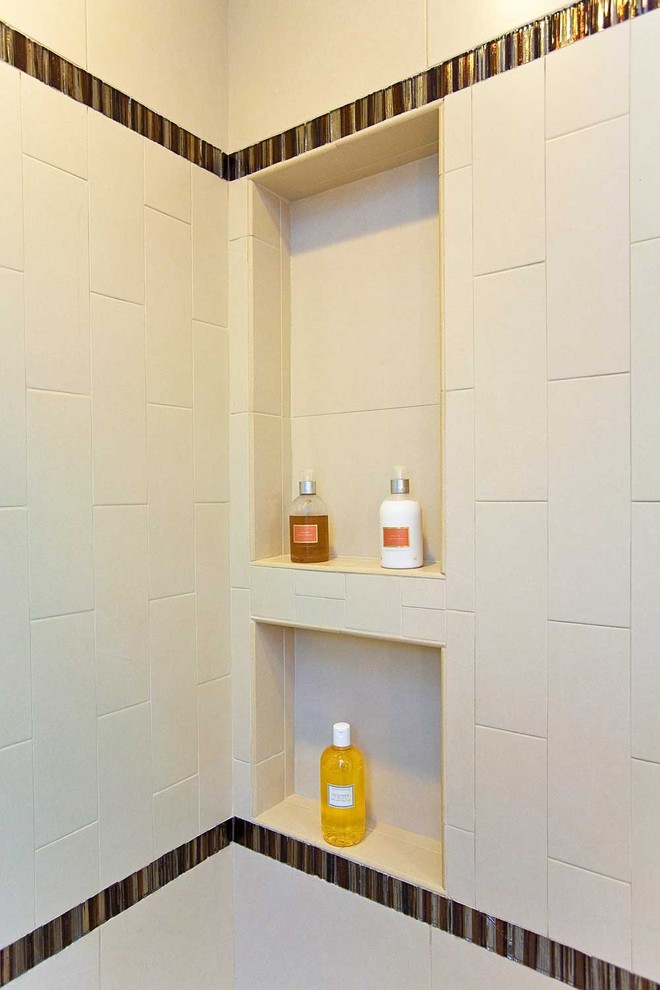 Bathroom - mid-sized modern beige tile and porcelain tile bathroom idea in San Francisco with an undermount sink, a one-piece toilet and white walls
