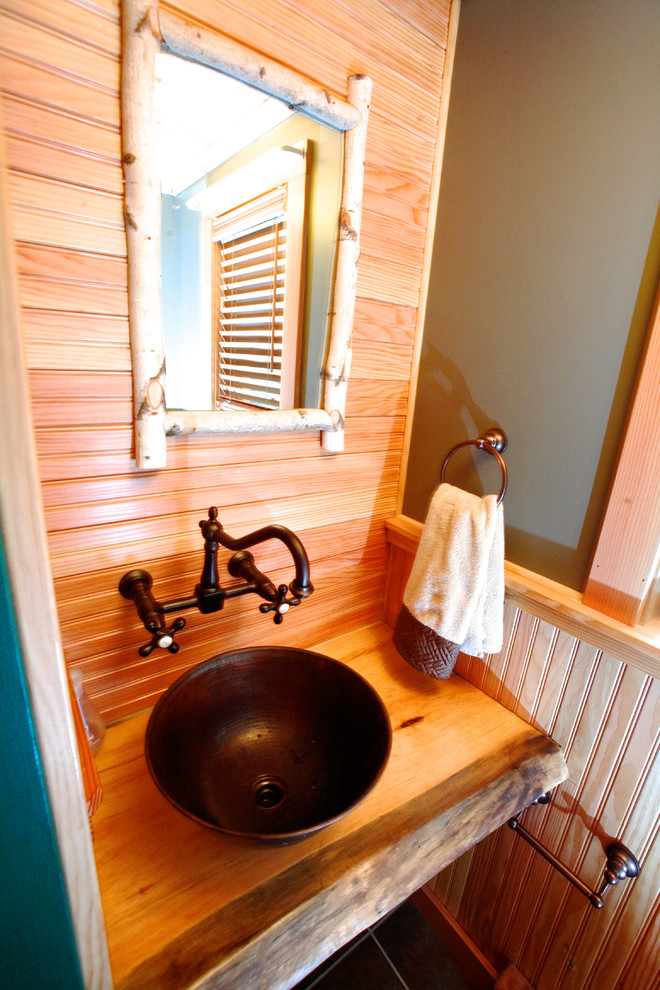 Example of a small mountain style bathroom design in Burlington