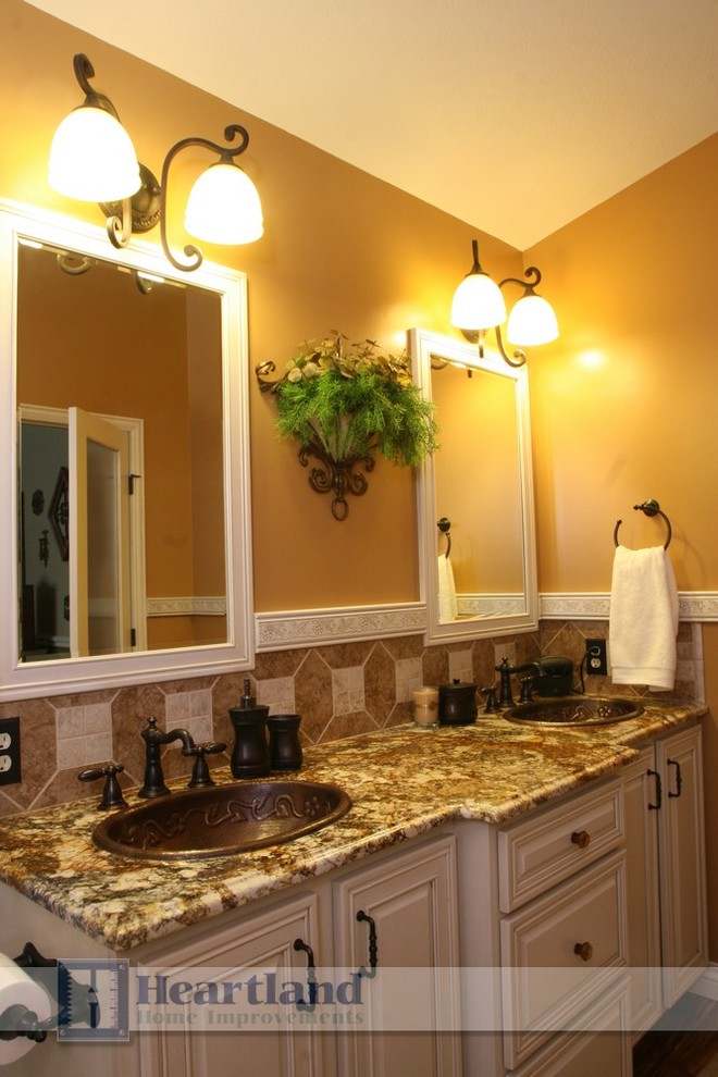 This is an example of a traditional bathroom in Wichita.