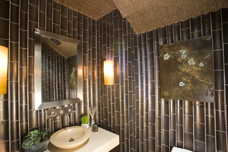 Inspiration för moderna badrum, med ett fristående handfat, bänkskiva i akrylsten och grå väggar