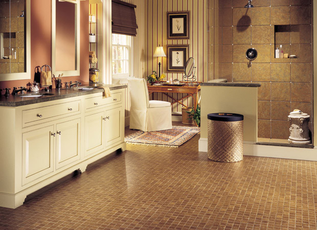 Foto di una stanza da bagno padronale minimalista di medie dimensioni con lavabo integrato, ante con riquadro incassato, ante bianche, top in granito, doccia alcova, piastrelle marroni, piastrelle in ceramica e pavimento con piastrelle a mosaico